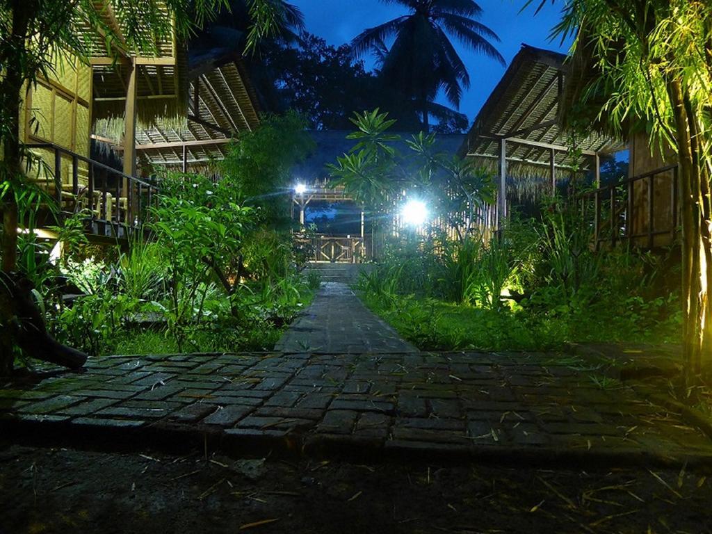 Shibui Garden Bungalows And Restaurant Tanjung  Екстер'єр фото